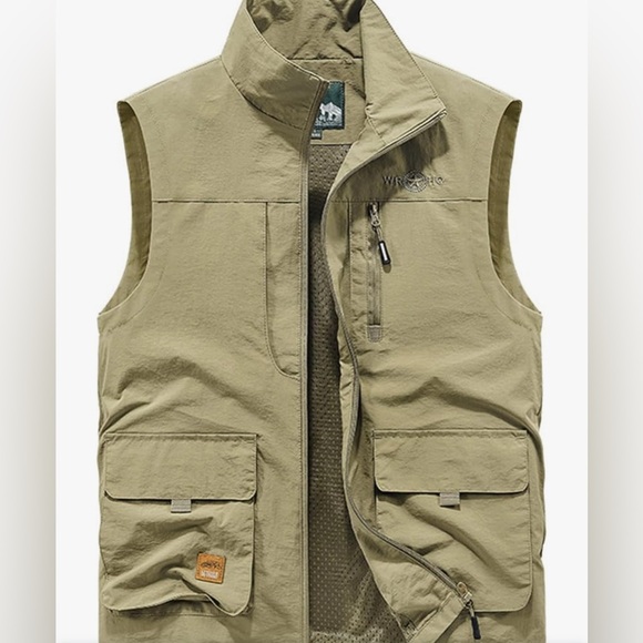 Men's Lightweight Quick Dry Outdoor Multi Pockets Fishing Vest - Picture 1 of 6
